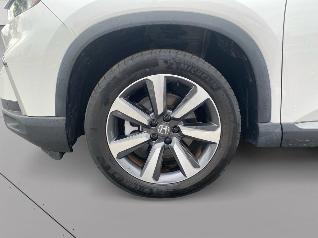 Used 2025 Honda Pilot Touring image 12