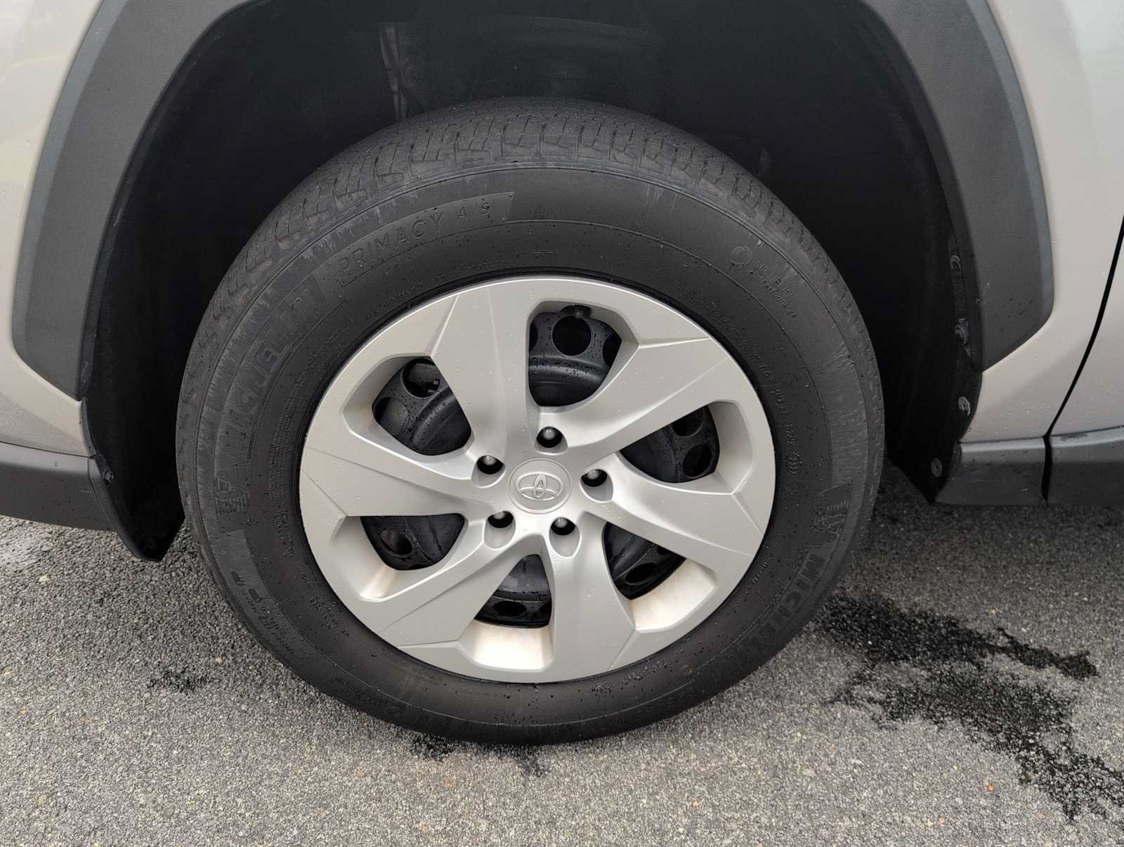 Used 2023 Toyota RAV4 LE FWD image 14