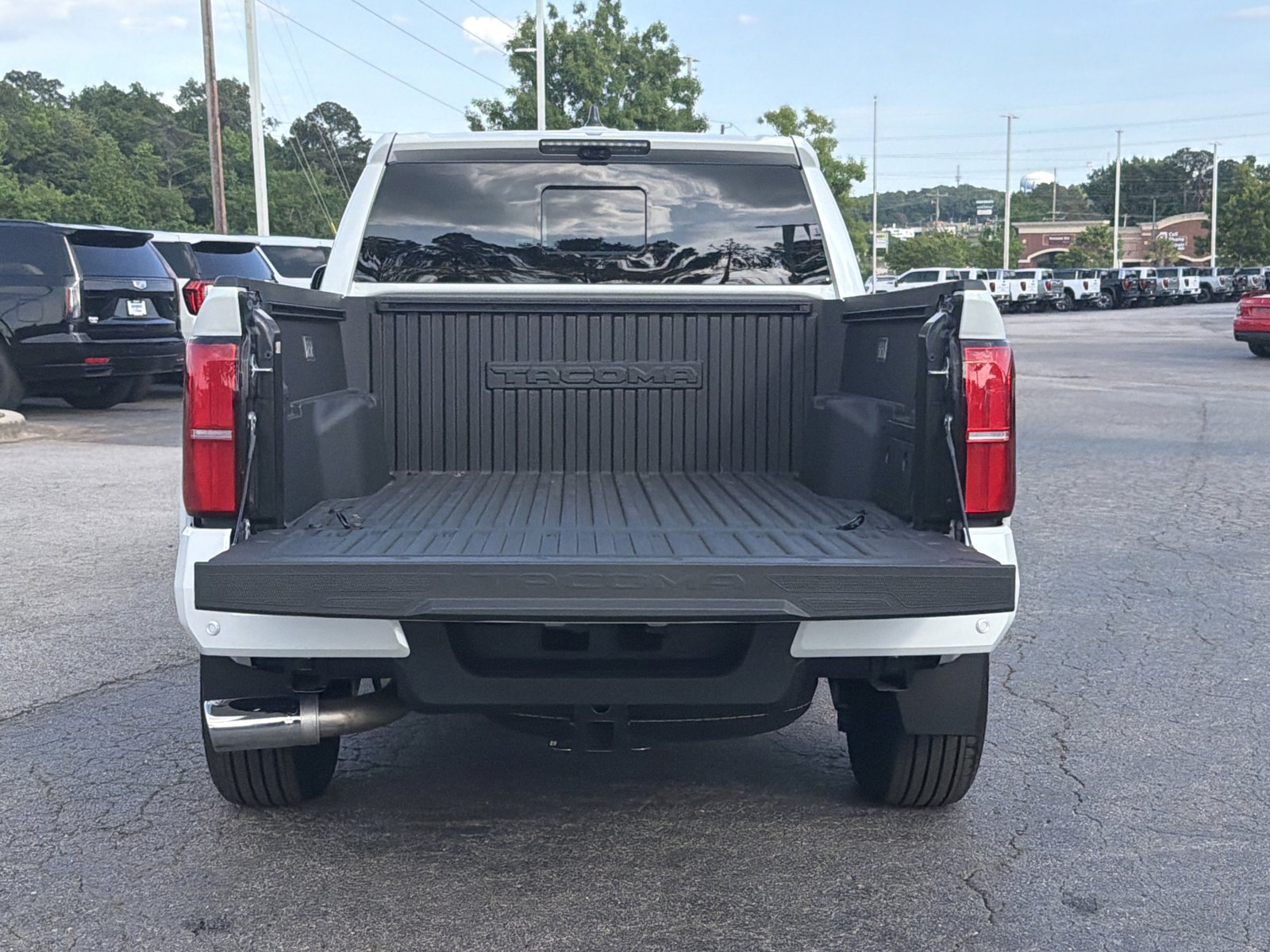 Used 2025 Toyota Tacoma Limited AWD/4WD image 32