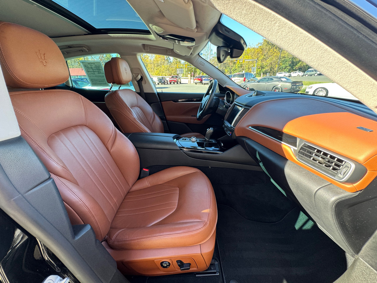 Used 2017 Maserati Levante image 19