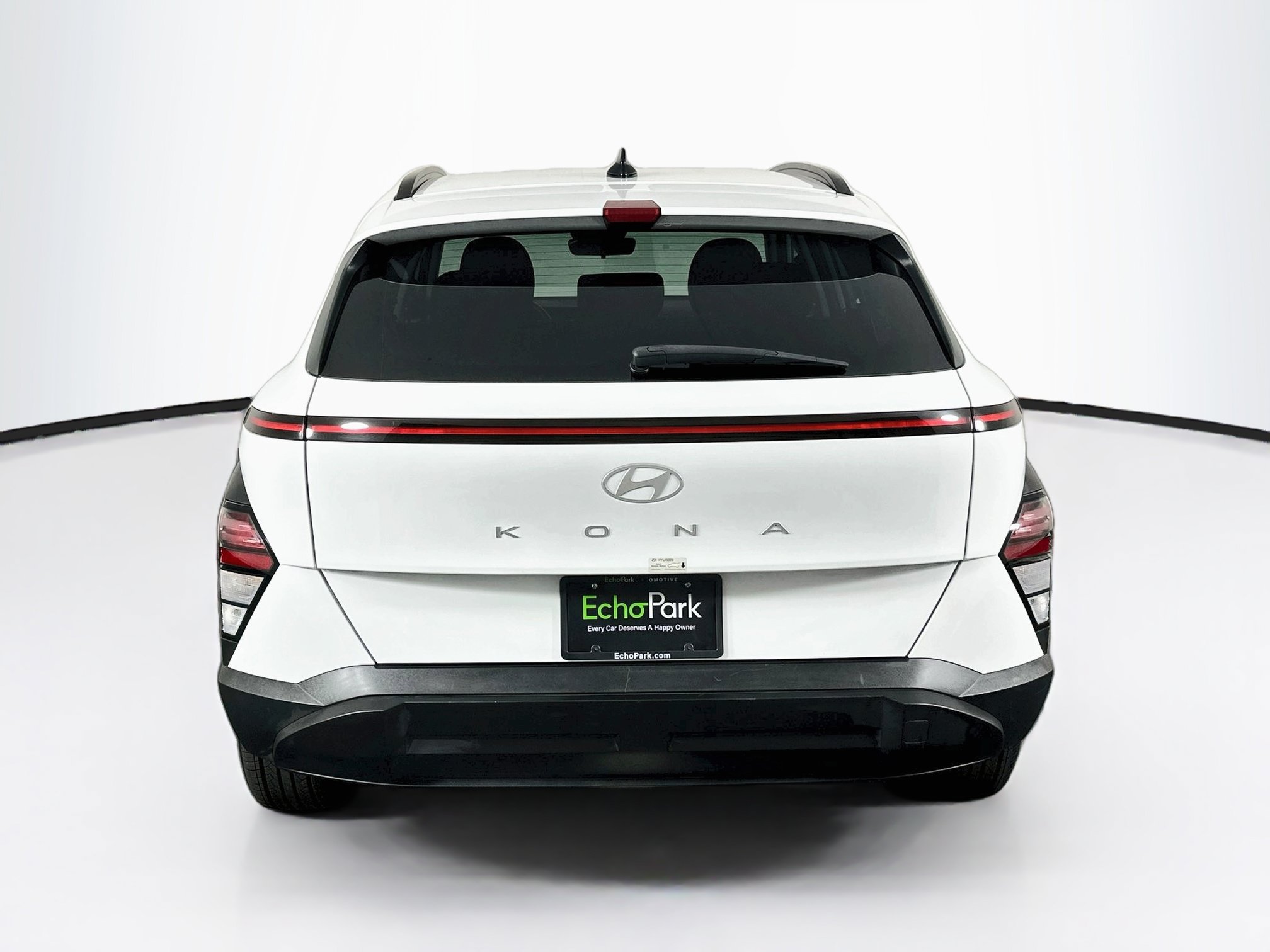 Used 2025 Hyundai Kona SEL FWD image 7