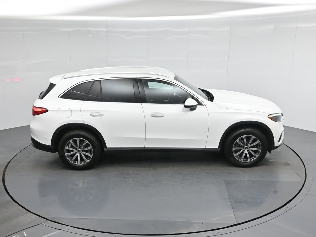 Used 2024 Mercedes-Benz GLC 300 image 39