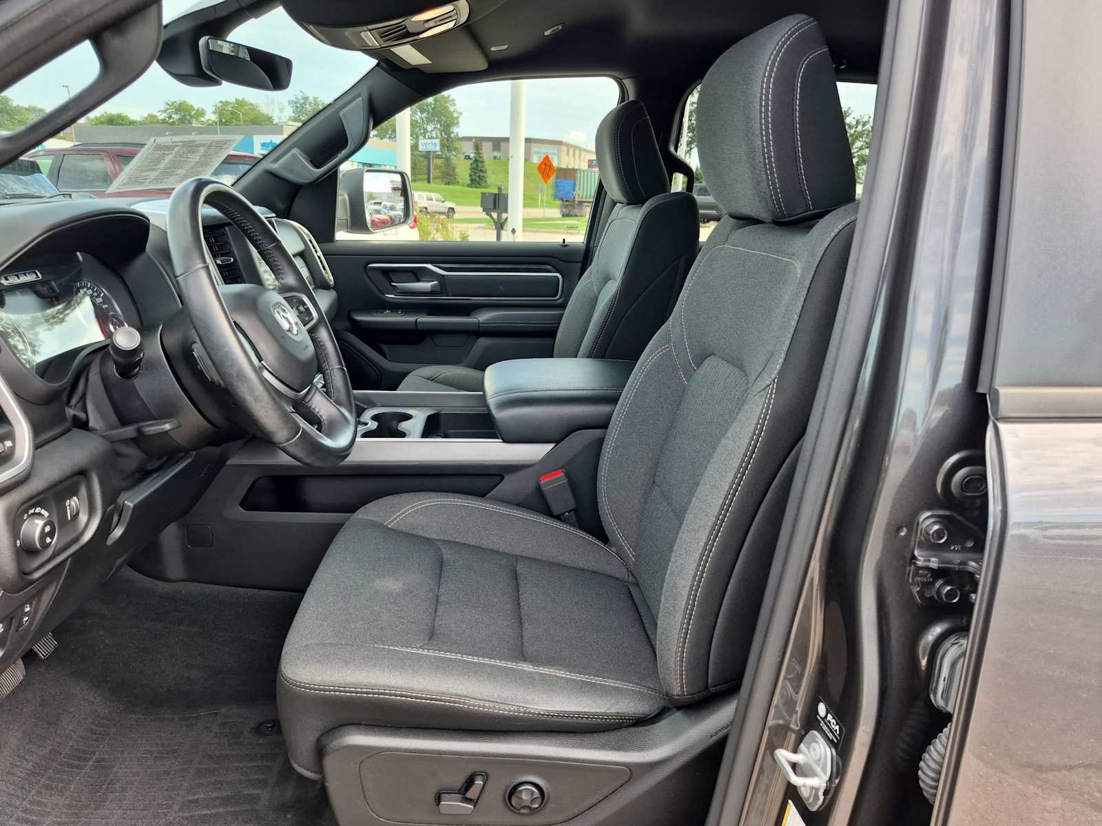 Used 2021 RAM 1500 Big Horn AWD/4WD image 16