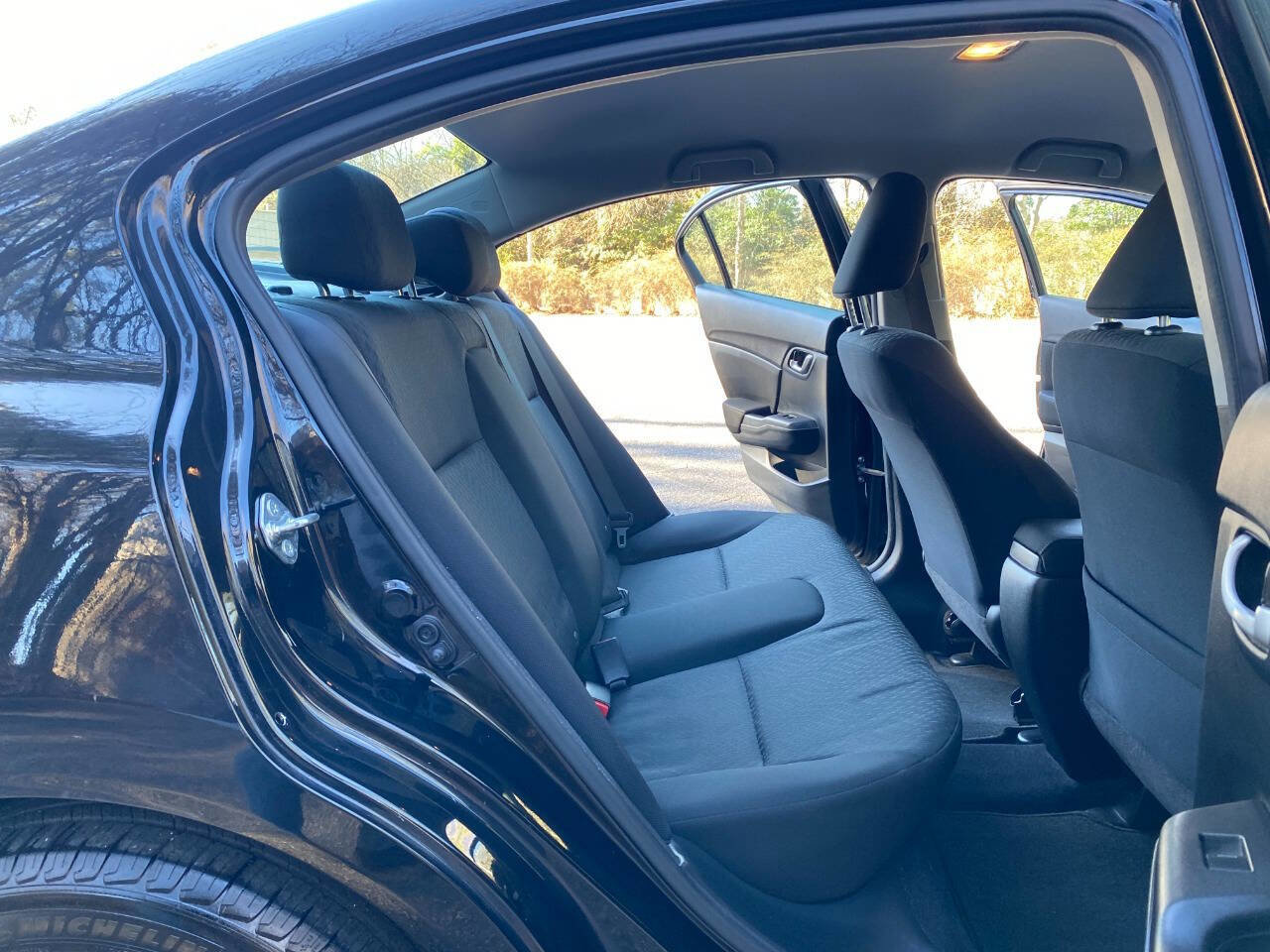 Used 2015 Honda Civic SE image 34