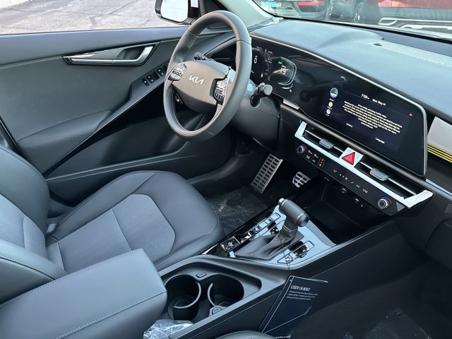 New 2025 Kia Niro EX Touring image 16