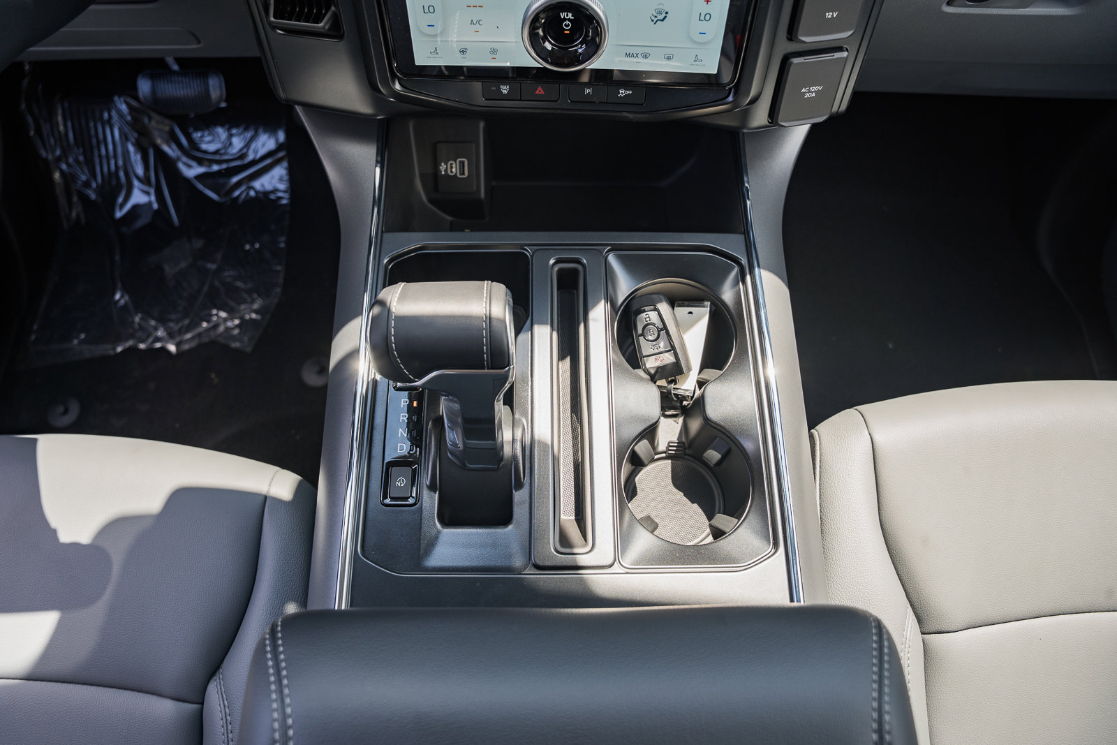 New 2025 Ford F150 Lightning Flash image 33