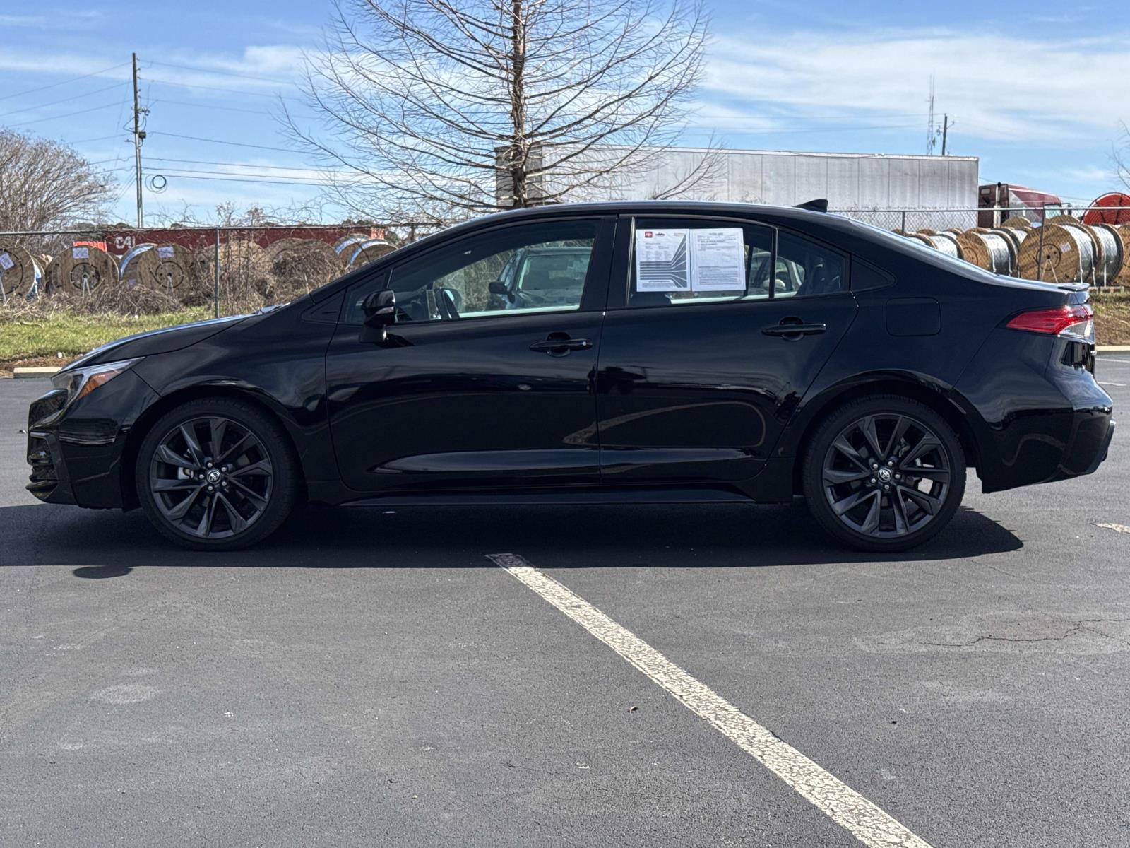 Used 2025 Toyota Corolla SE image 6