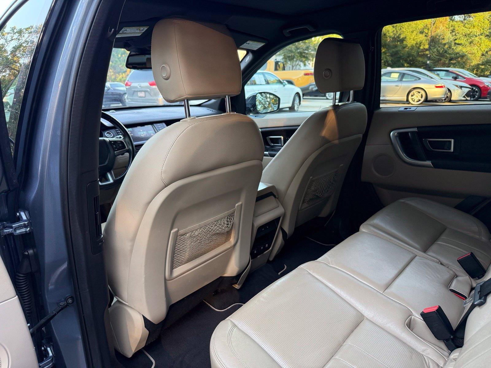 Used 2018 Land Rover Discovery Sport HSE AWD/4WD image 28