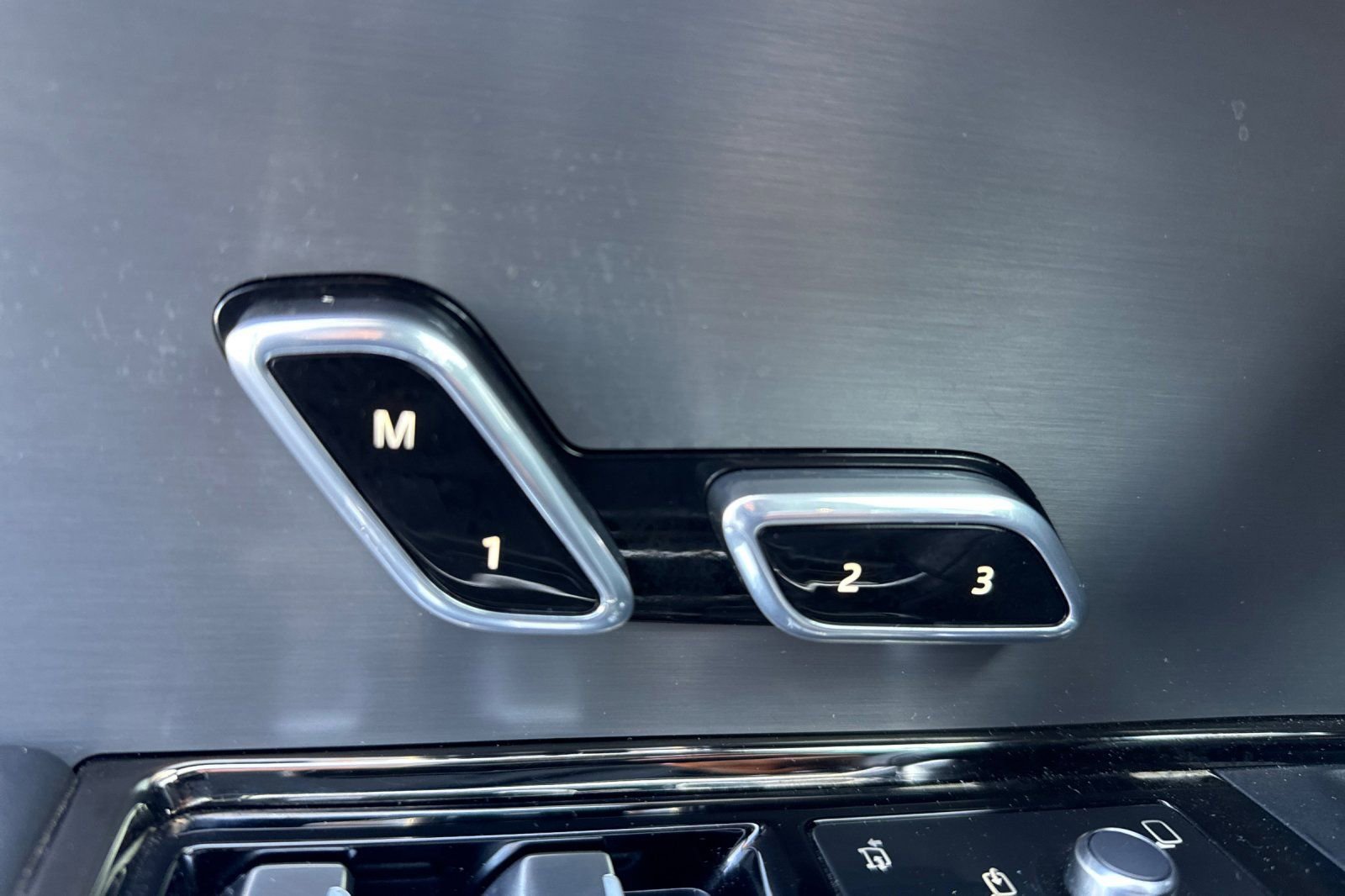 Used 2024 Land Rover Range Rover Sport Dynamic SE image 12