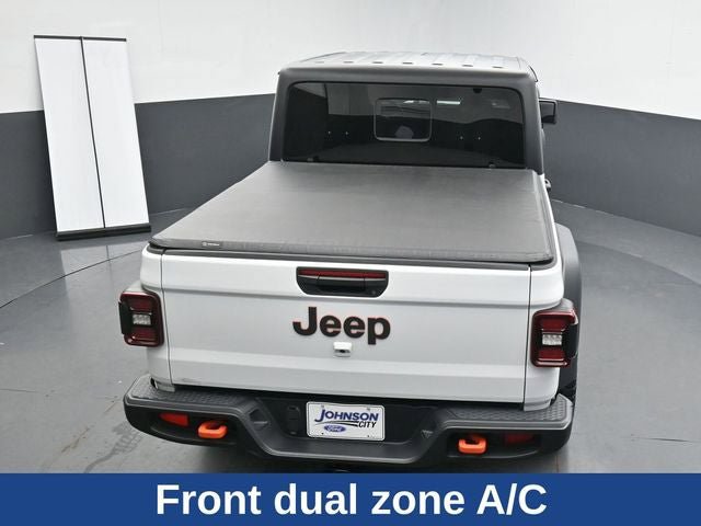Used 2024 Jeep Gladiator Mojave w/ Technology Group AWD/4WD image 26