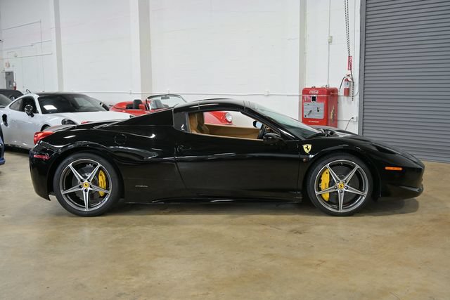 Used 2013 Ferrari 458 Spider RWD image 25