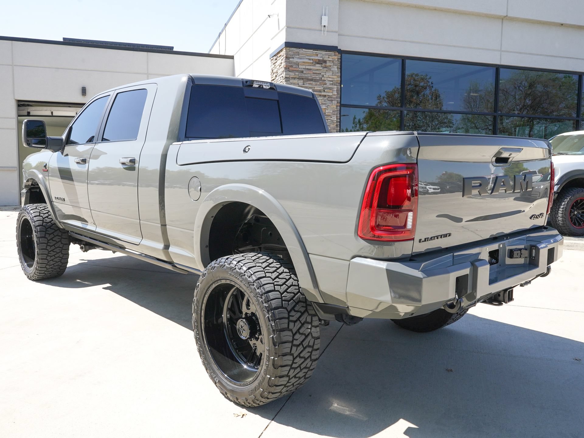 Used 2026 RAM 3500 Limited AWD/4WD image 5