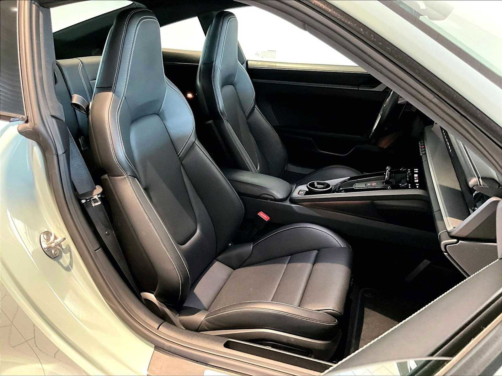 Used 2025 Porsche 911 Carrera image 22