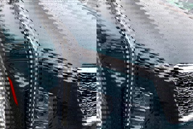 Used 2024 Cadillac XT4 Luxury w/ Cold Weather Package image 28