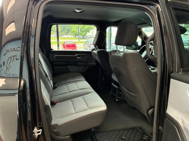 Used 2023 RAM 1500 Big Horn AWD/4WD image 30