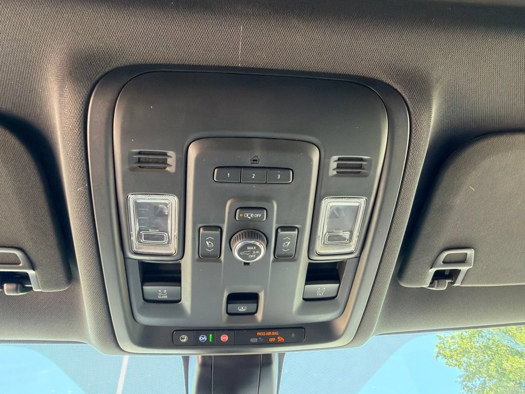 Used 2022 Chevrolet Tahoe RST w/ Sport Performance Package AWD/4WD image 38