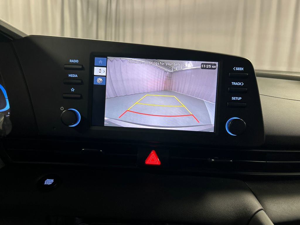 Used 2025 Hyundai Elantra Sport image 16