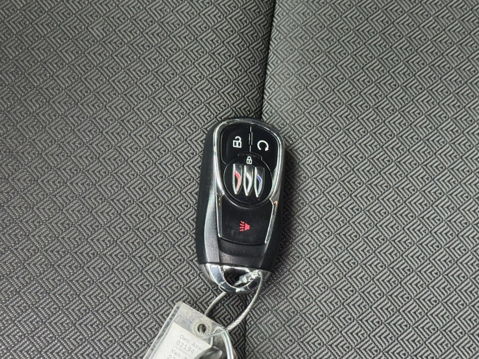 Used 2025 Buick Encore GX Preferred AWD/4WD image 21