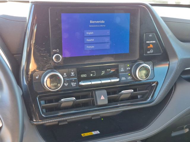 Used 2025 Toyota Highlander XSE image 14