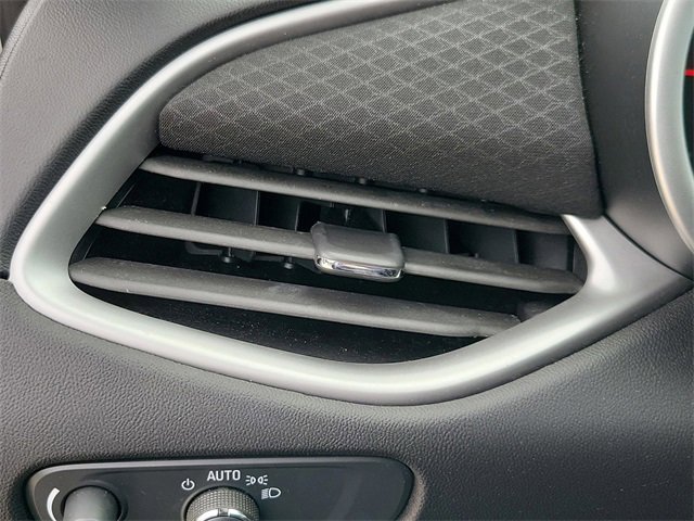 Used 2024 Chevrolet Malibu LT image 31