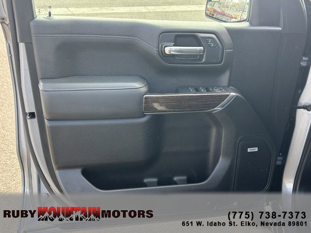 Used 2020 GMC Sierra 1500 Elevation w/ Elevation Value Package image 9