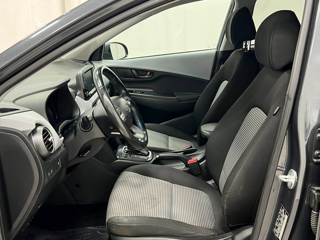 Used 2018 Hyundai Kona SEL FWD image 12