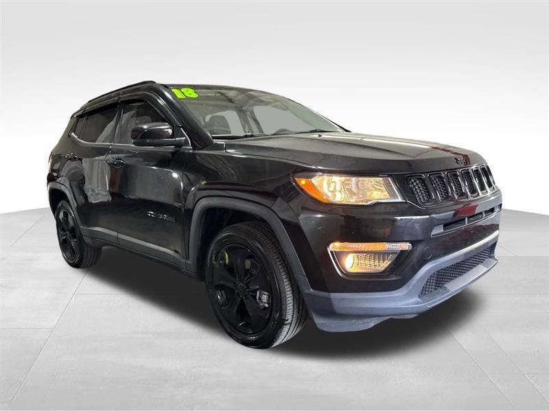 Used 2018 Jeep Compass Latitude image 3