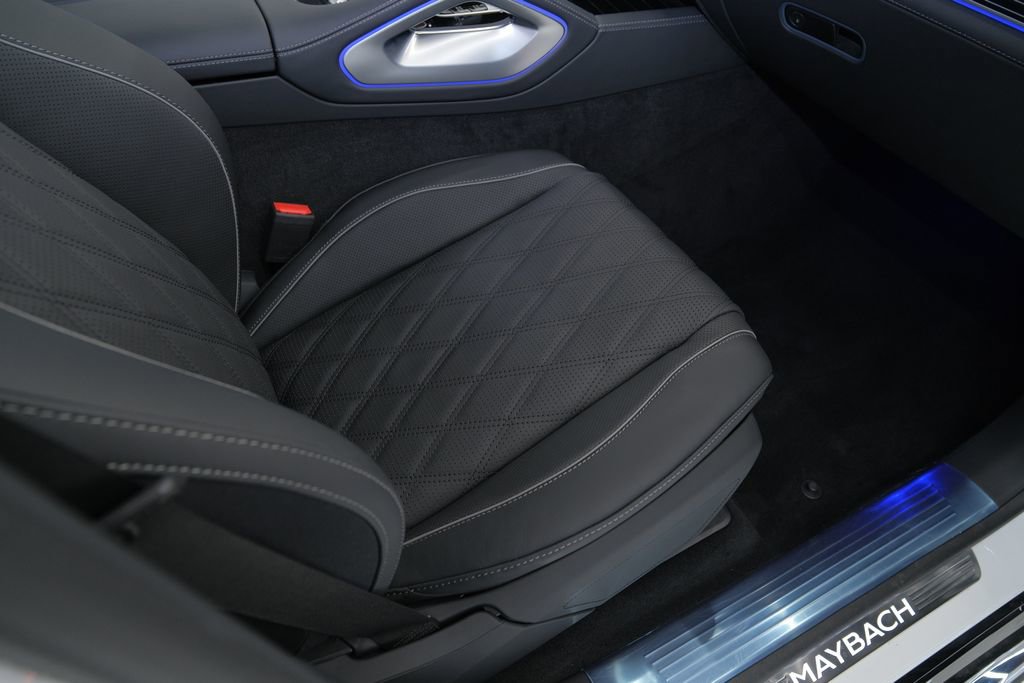 Used 2026 Mercedes-Benz Maybach GLS 600 4MATIC image 40