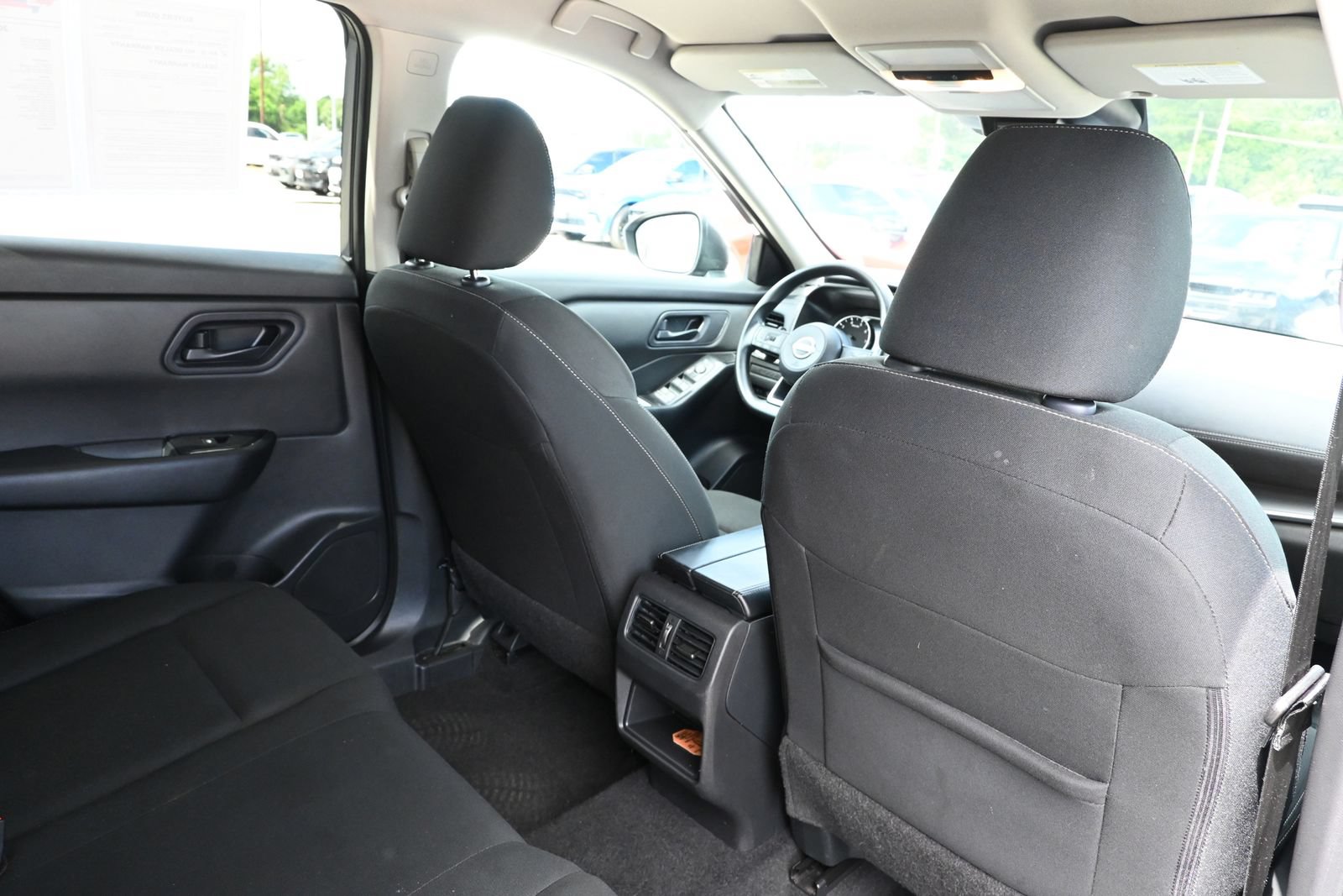 Used 2024 Nissan Rogue S AWD/4WD image 31