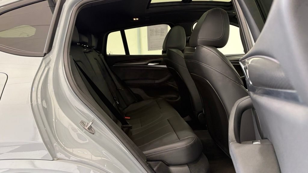 Used 2024 BMW X4 xDrive30i AWD/4WD image 29