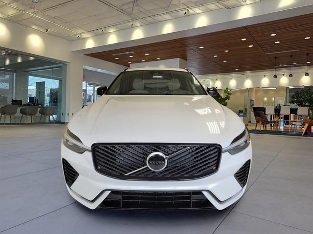 New 2026 Volvo XC60 B5 Core w/ Climate Package AWD/4WD image 4