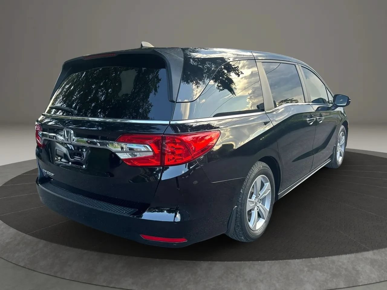 Used 2020 Honda Odyssey EX-L image 5