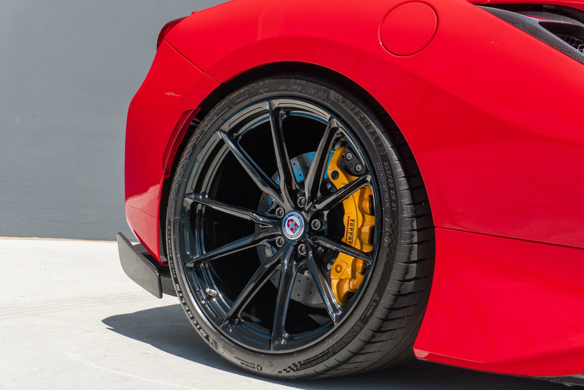 Used 2019 Ferrari 488 Pista Coupe RWD image 35