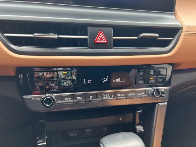 Used 2024 Kia Seltos EX FWD image 25