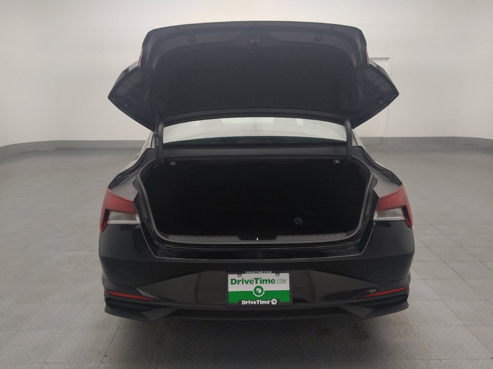 Used 2023 Hyundai Elantra SEL w/ Convenience Package image 29