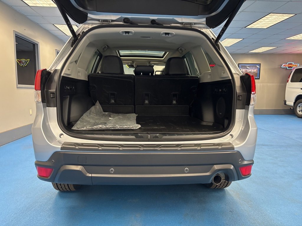 Used 2022 Subaru Forester Limited w/ Popular Package #2 image 8