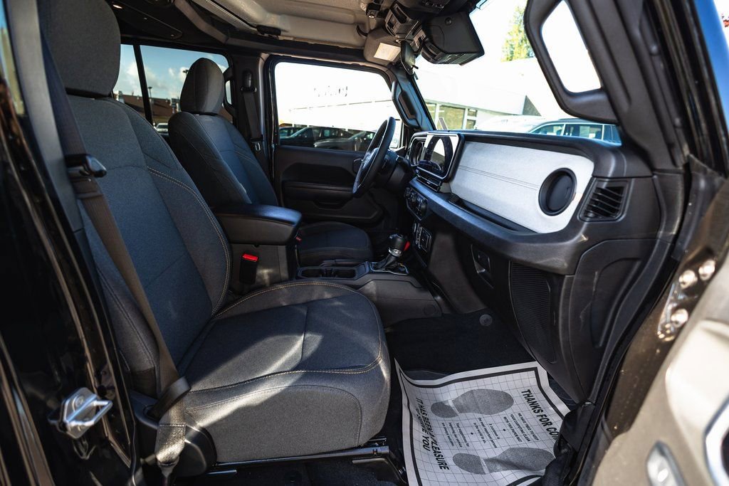 Used 2024 Jeep Gladiator Sport image 33