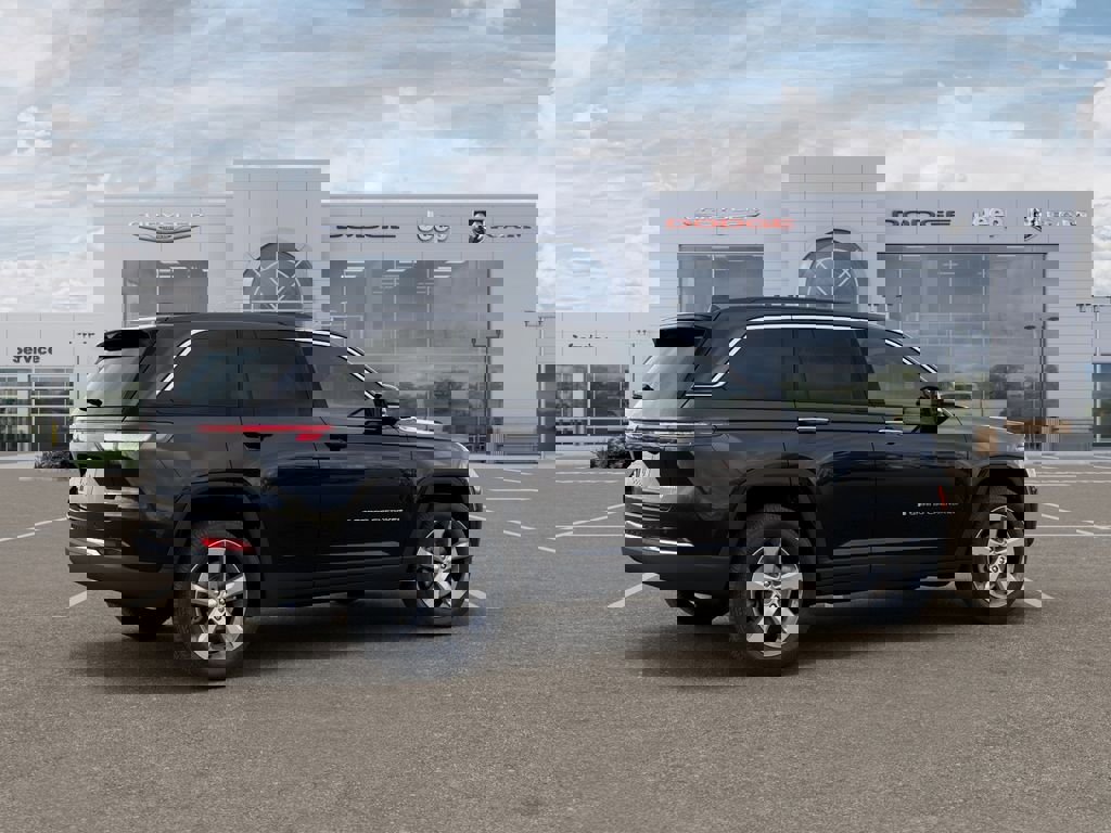 New 2026 Jeep Grand Cherokee Limited image 4