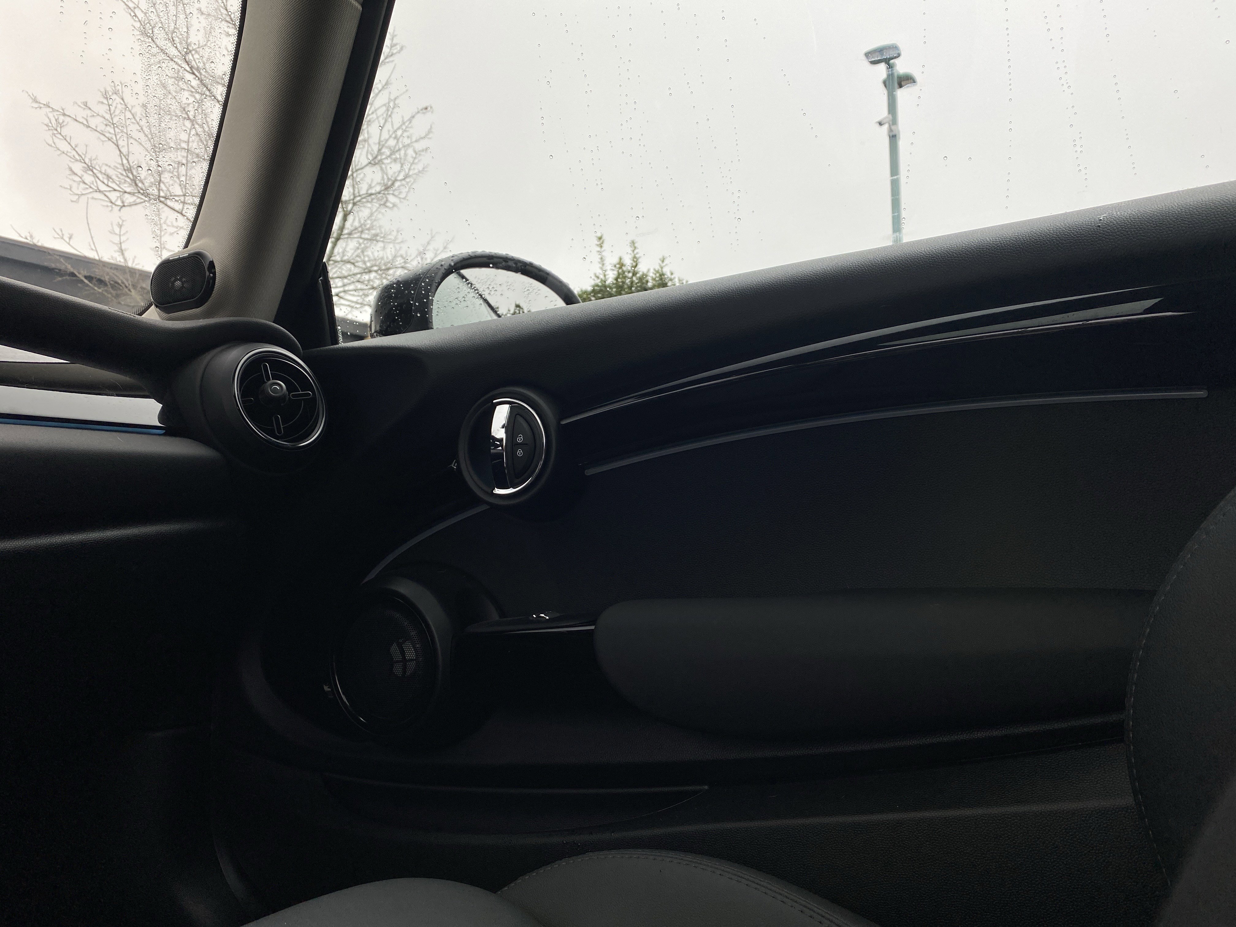 Certified 2024 MINI Cooper SE image 19