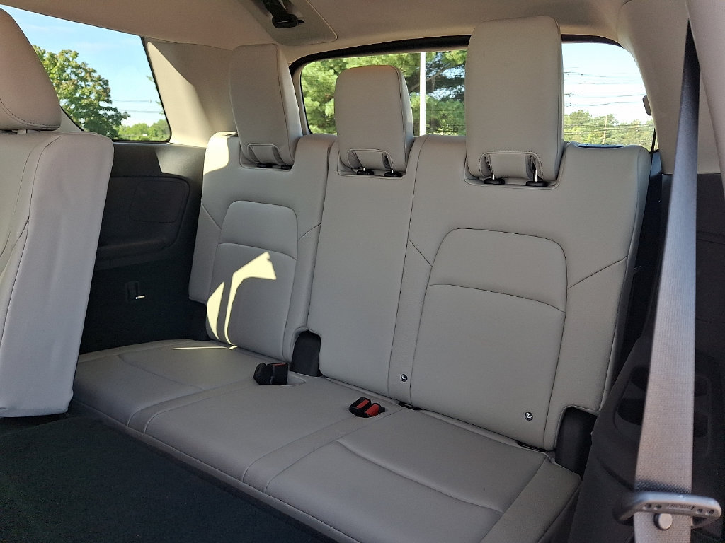 Used 2022 Nissan Pathfinder SL AWD/4WD image 13