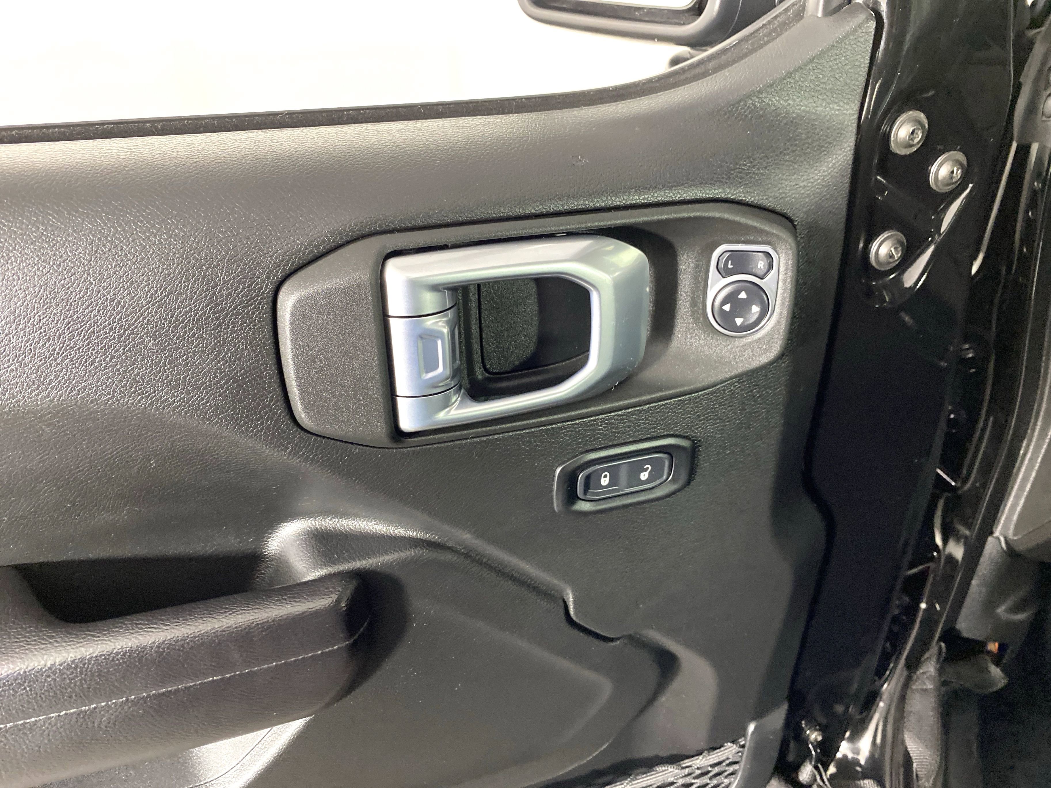 Used 2021 Jeep Wrangler Unlimited Sport AWD/4WD image 14
