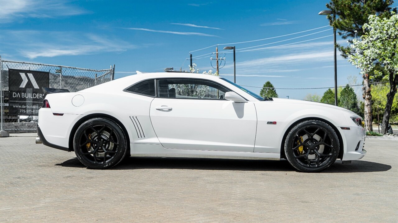 Used 2015 Chevrolet Camaro SS w/ RS Package RWD image 5