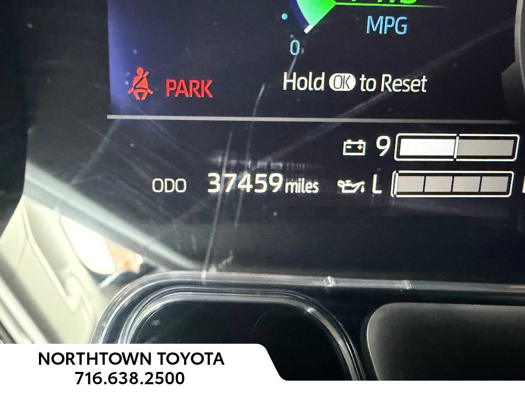 Used 2024 Toyota Tundra Limited AWD/4WD image 27