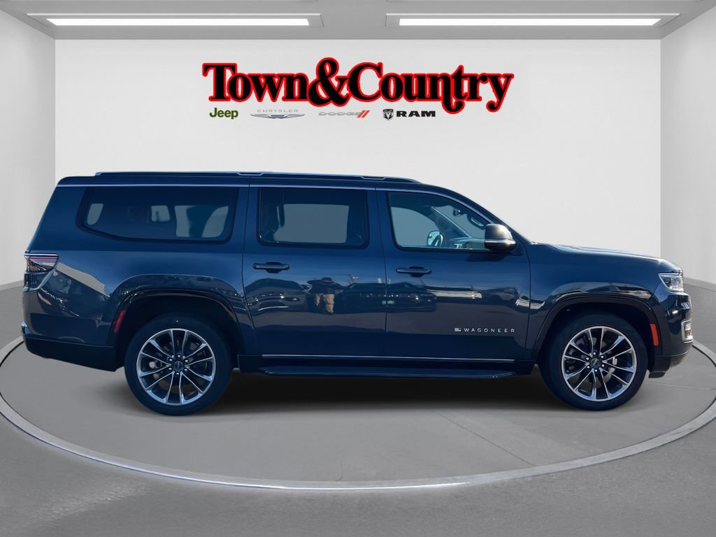 Used 2024 Jeep Wagoneer L Series II w/ Premium Group I image 4