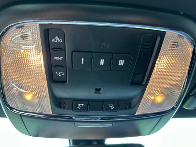 Used 2023 Dodge Charger SRT Hellcat w/ Harman/Kardon Audio Group image 29