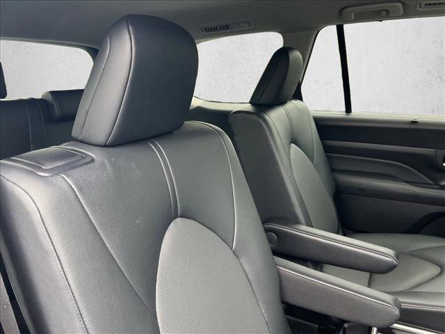 Certified 2025 Toyota Grand Highlander FWD image 21