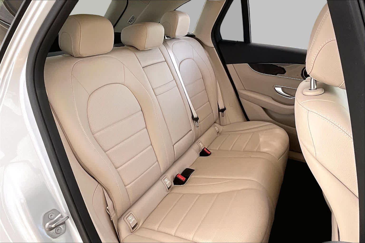 Used 2020 Mercedes-Benz GLC 300 image 19