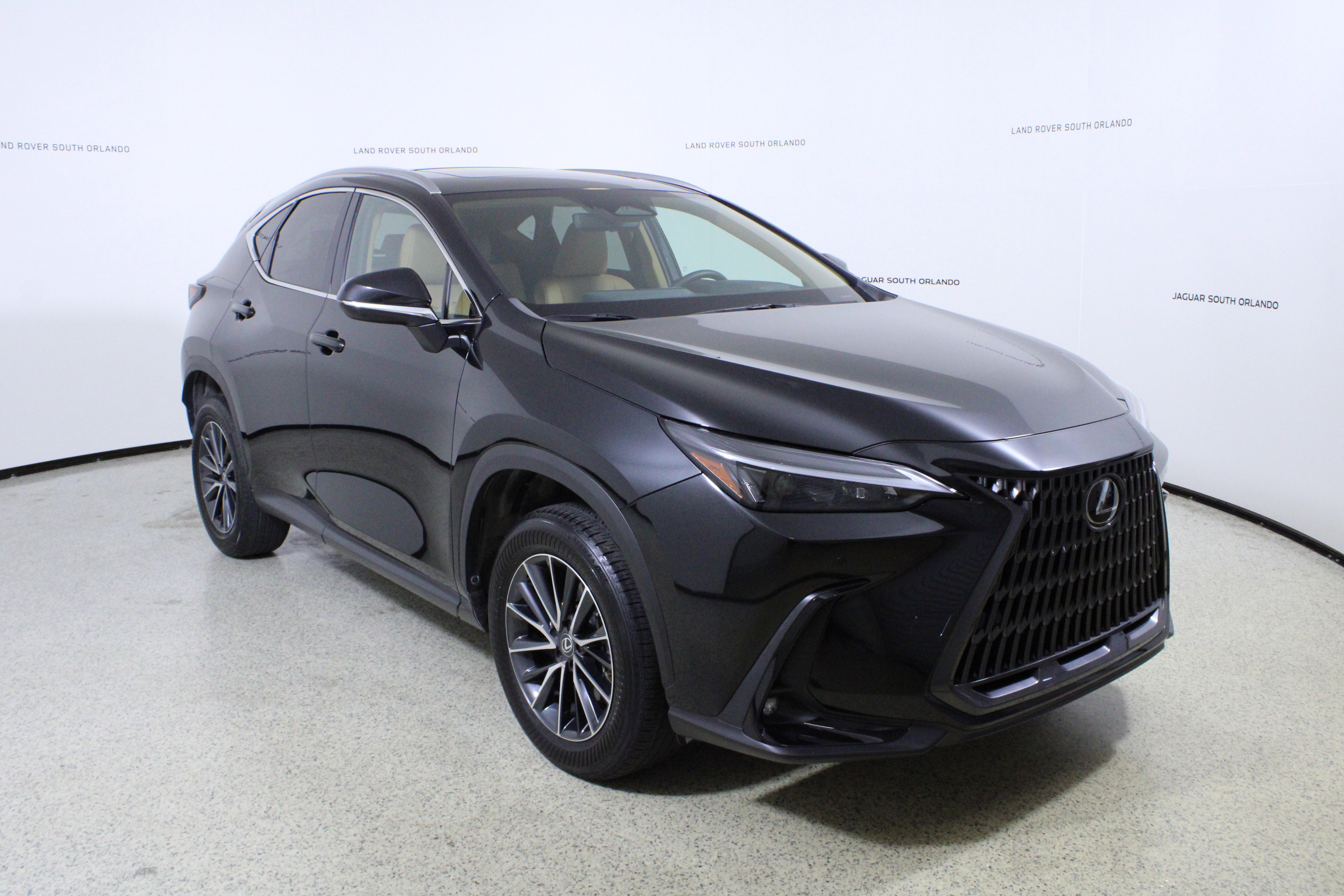 Used 2024 Lexus NX 350 AWD image 3