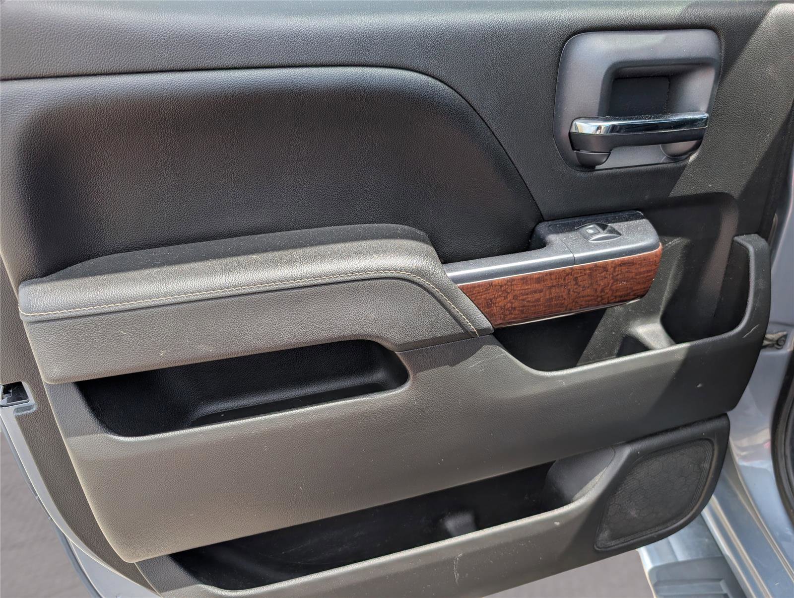 Used 2015 GMC Sierra 1500 SLE w/ SLE Value Package image 31