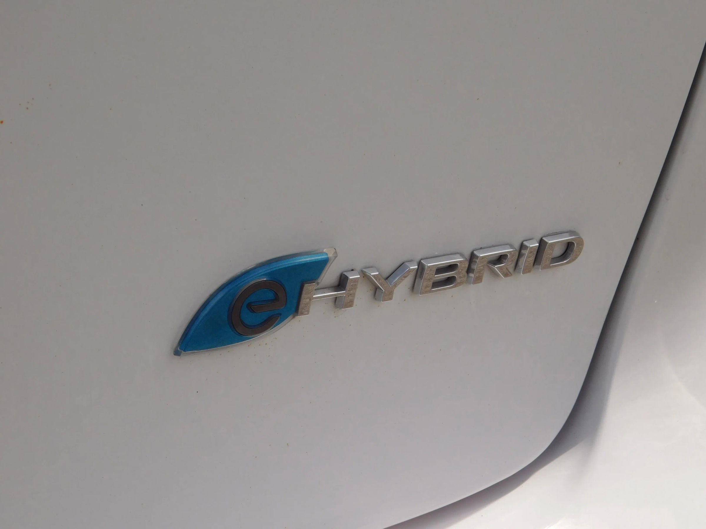 Used 2024 Chrysler Pacifica Limited FWD image 6